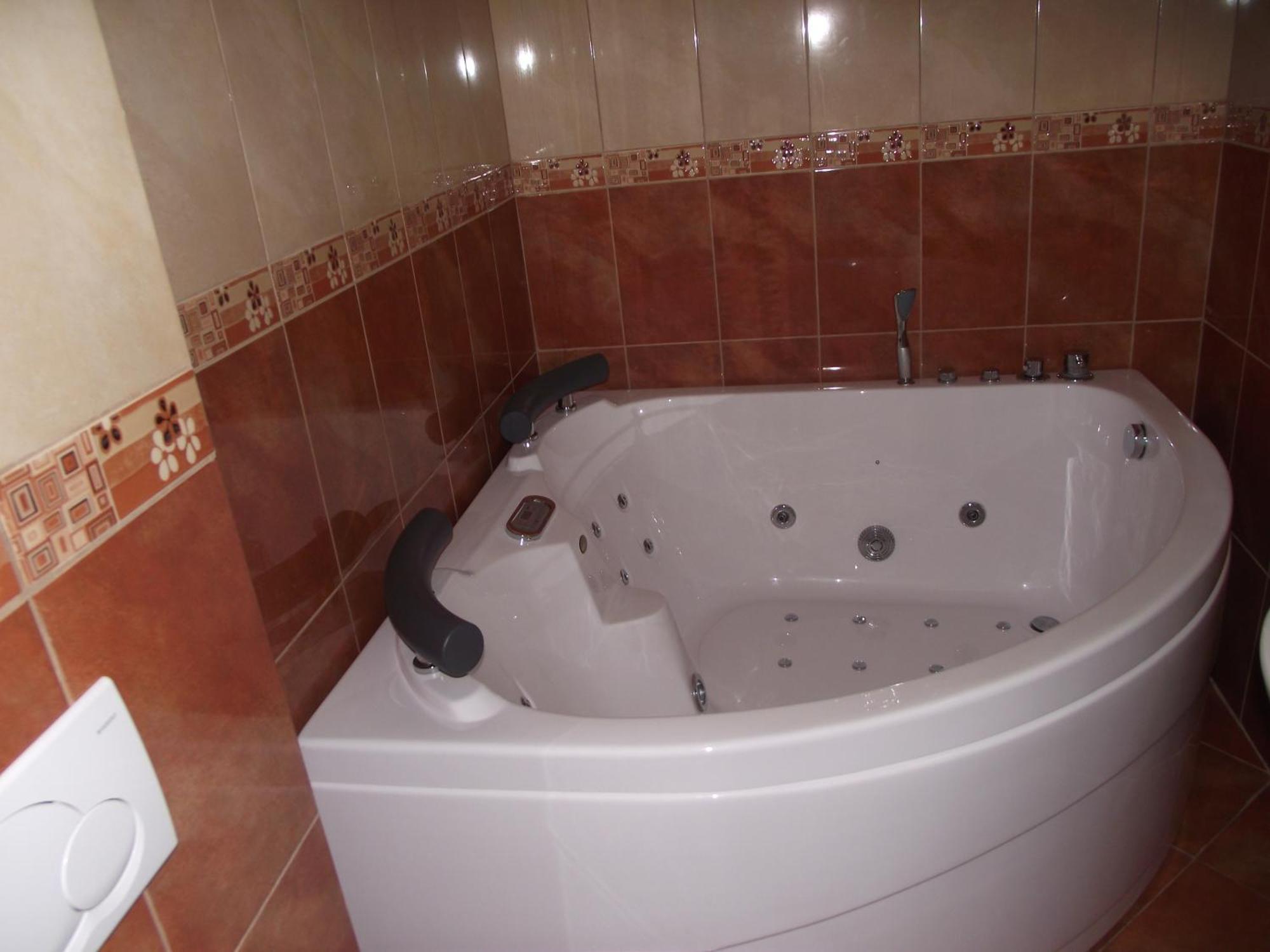 Hotel Flormang クラヨーヴァ エクステリア 写真